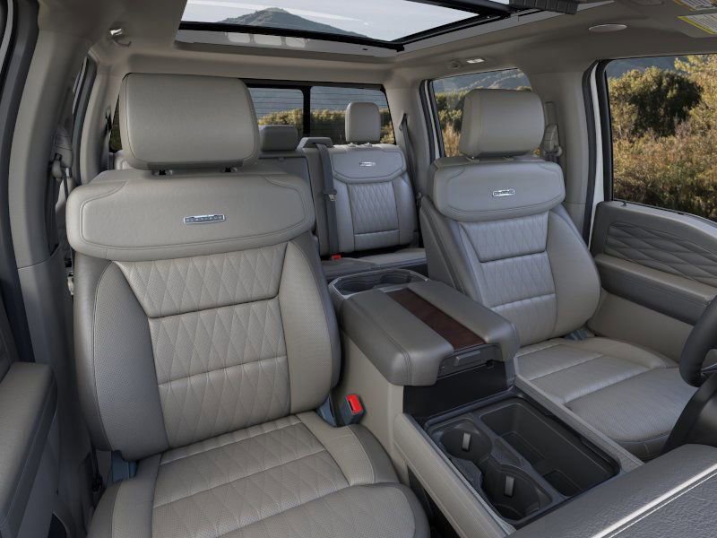 New 2025 Ford F450 Platinum w/ Platinum Plus Package image 10