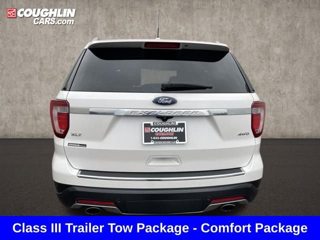 Used 2018 Ford Explorer XLT w/ Equipment Group 202A image 4