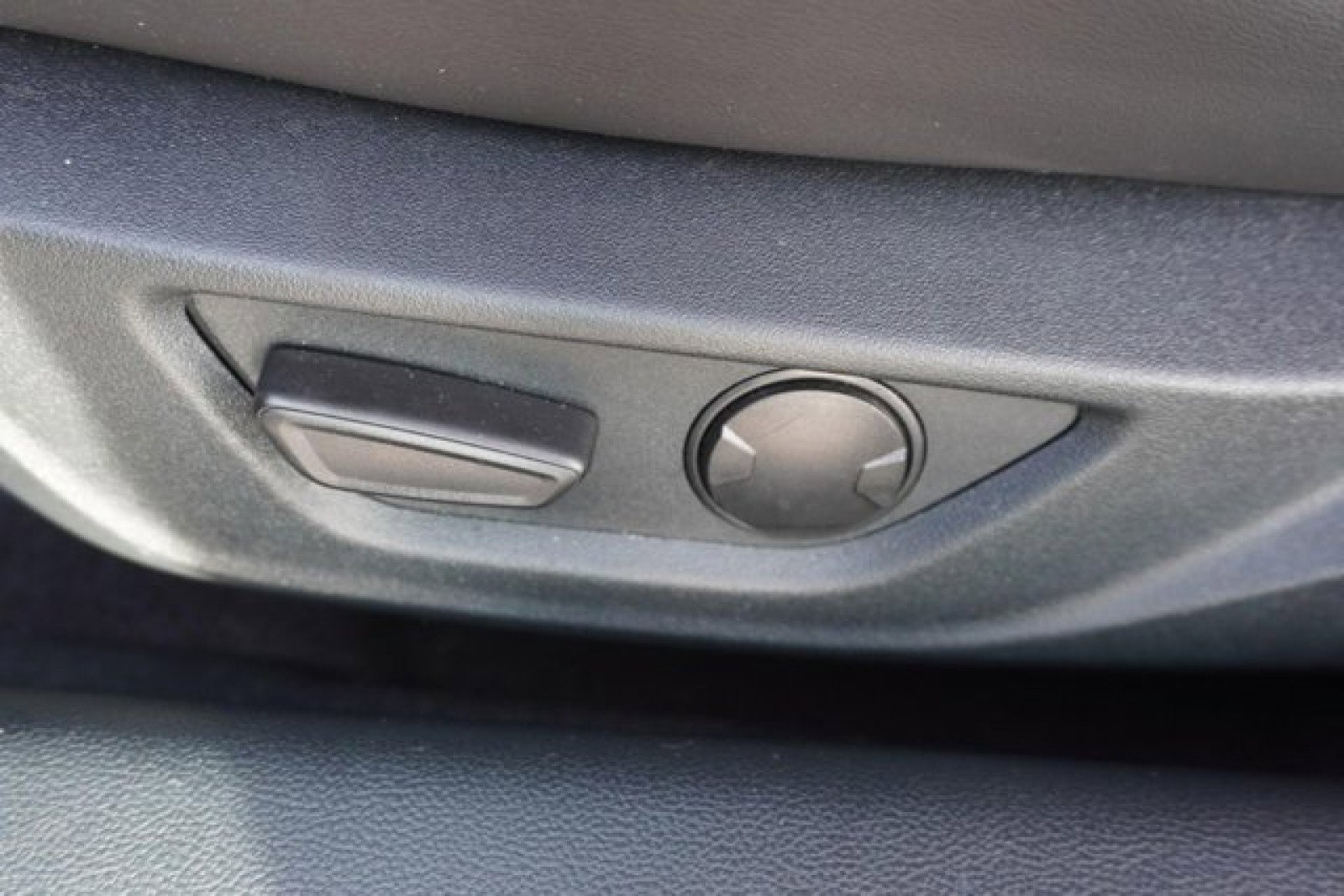 Used 2022 Ford Mustang GT Premium w/ Equipment Group 401A image 27