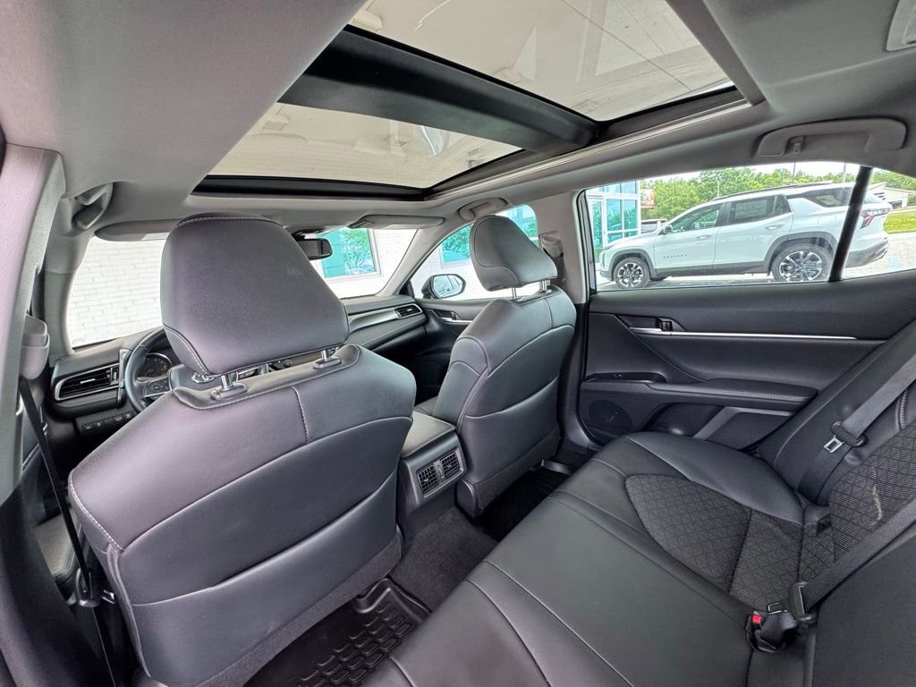 Used 2019 Toyota Camry XSE FWD image 21