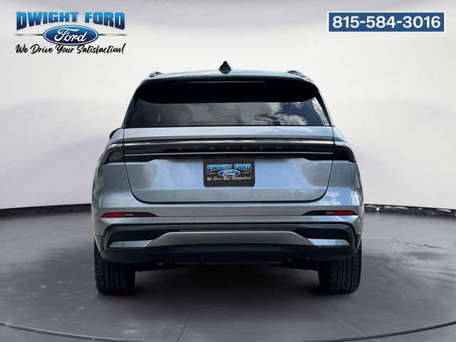 Used 2024 Lincoln Nautilus Reserve w/ Jet Appearance Package (87T) AWD/4WD image 4