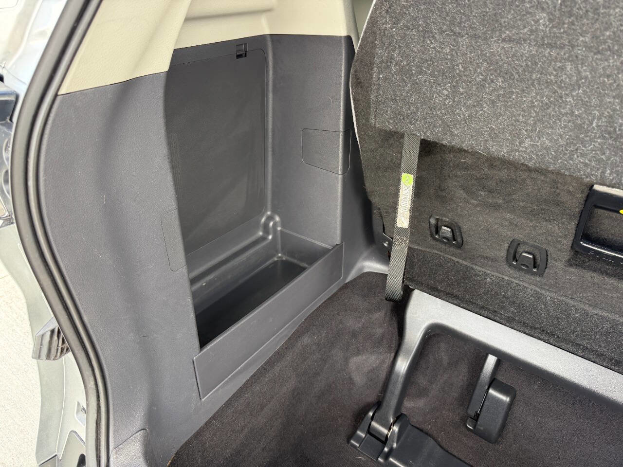 Used 2023 Toyota Sienna XLE image 32