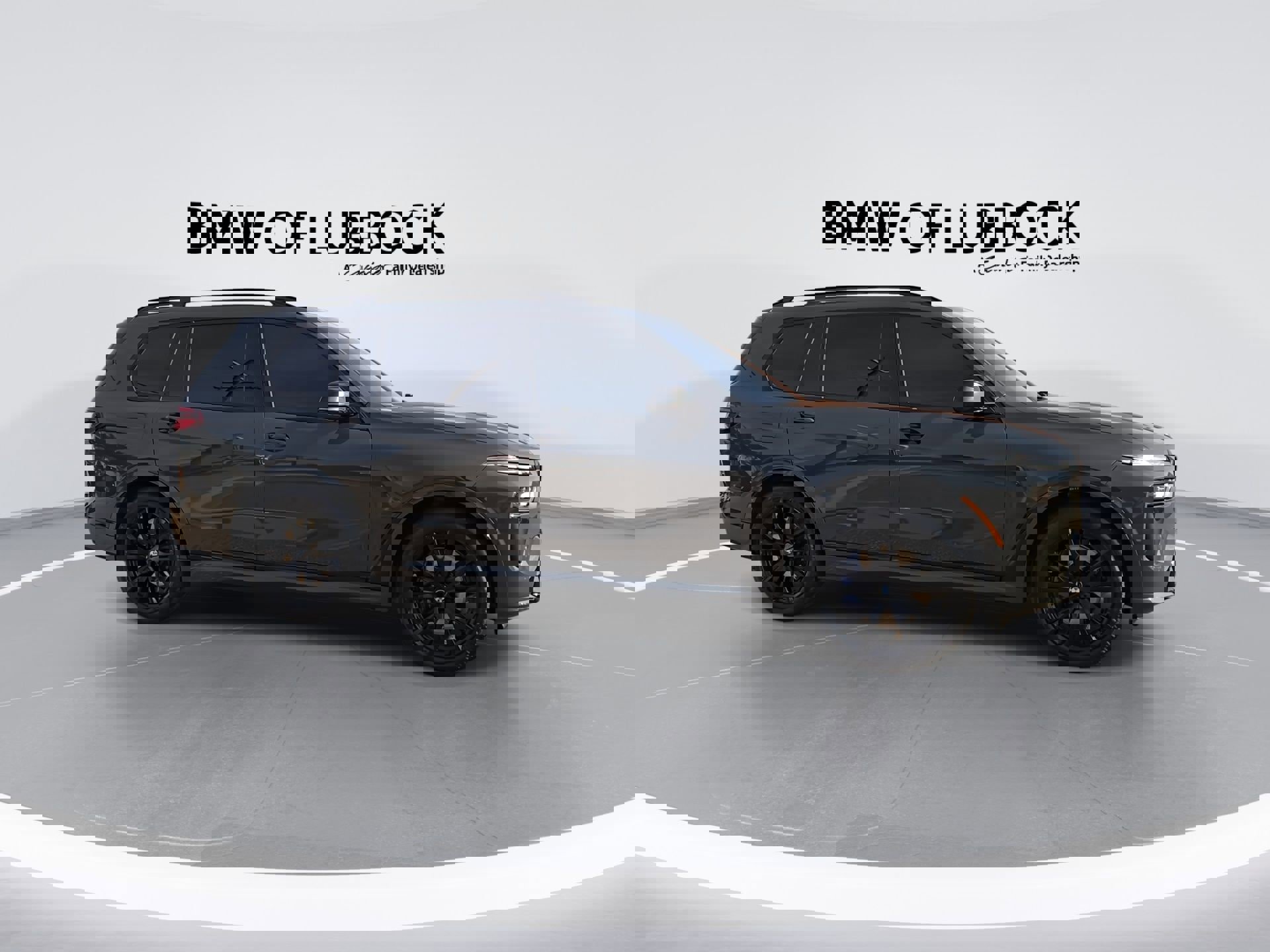 Used 2025 BMW X7 M60i image 9