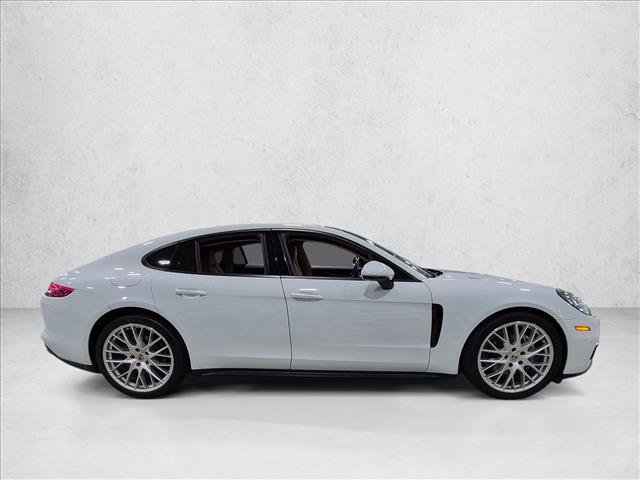 Used 2020 Porsche Panamera RWD image 4