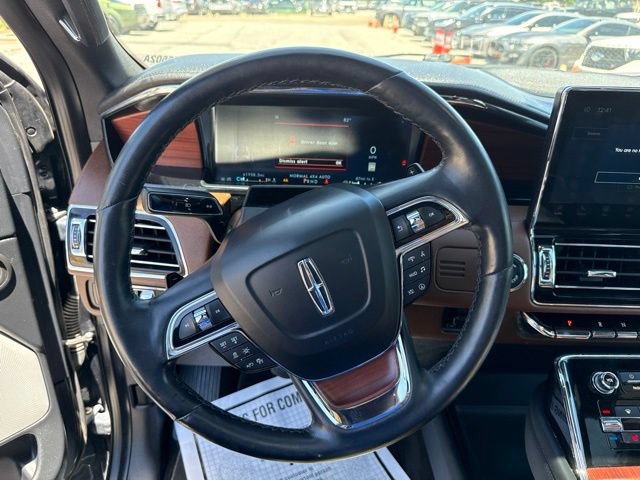 Used 2022 Lincoln Navigator Reserve AWD/4WD image 24