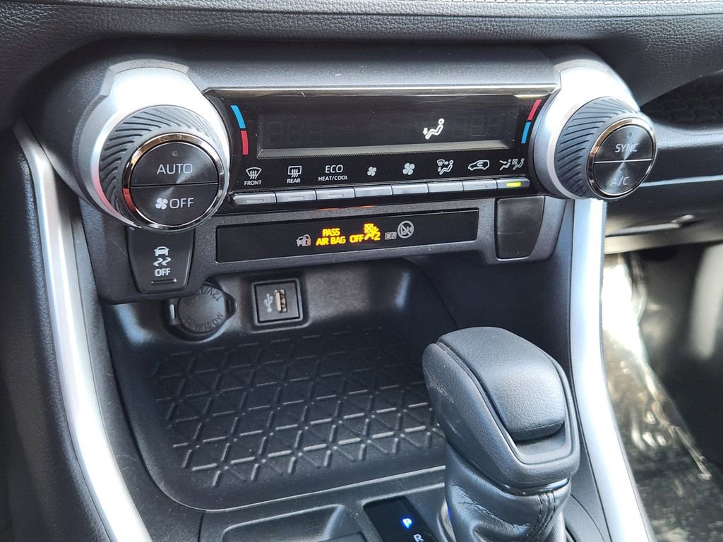 Used 2025 Toyota RAV4 LE image 24