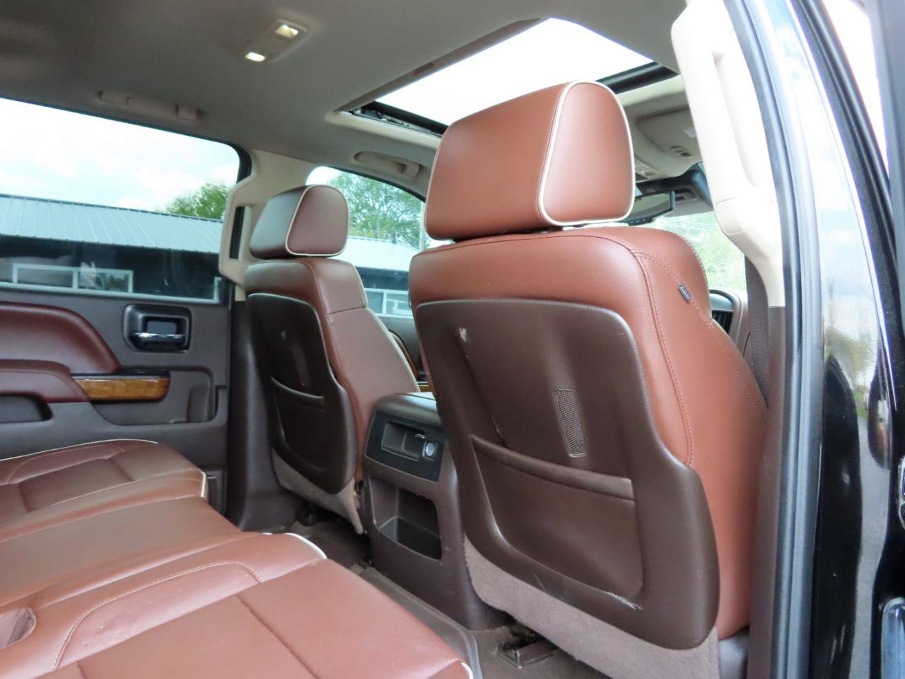 Used 2015 Chevrolet Silverado 2500 High Country w/ Duramax Plus Package AWD/4WD image 42