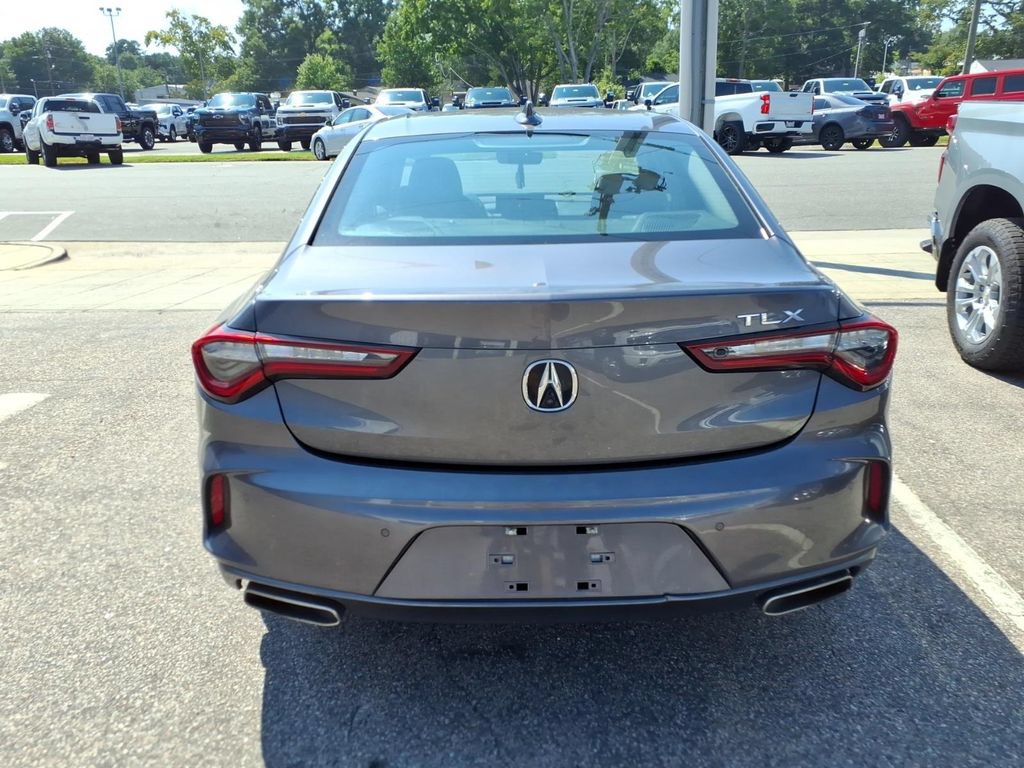 Used 2022 Acura TLX w/ Technology Package FWD image 4