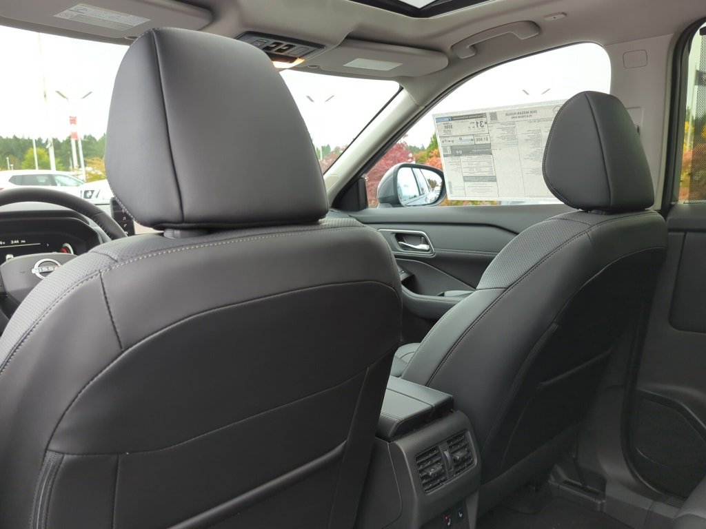 New 2026 Nissan Rogue Platinum image 23