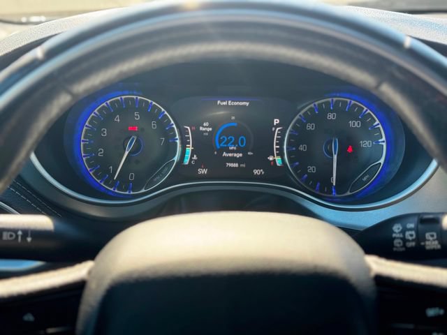 Used 2018 Chrysler Pacifica Limited w/ Advanced Safetytec Group FWD image 54