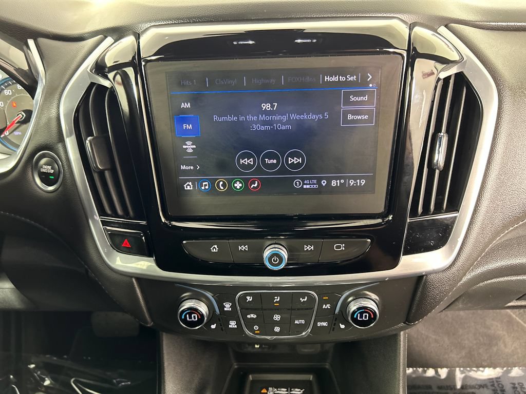 Used 2022 Chevrolet Traverse LT FWD image 14