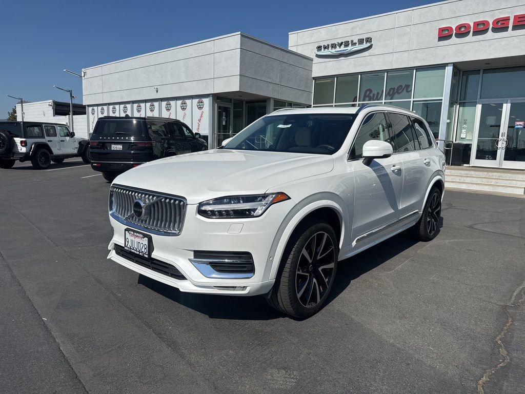 Used 2023 Volvo XC90 B5 Plus w/ Protection Package Premier image 3