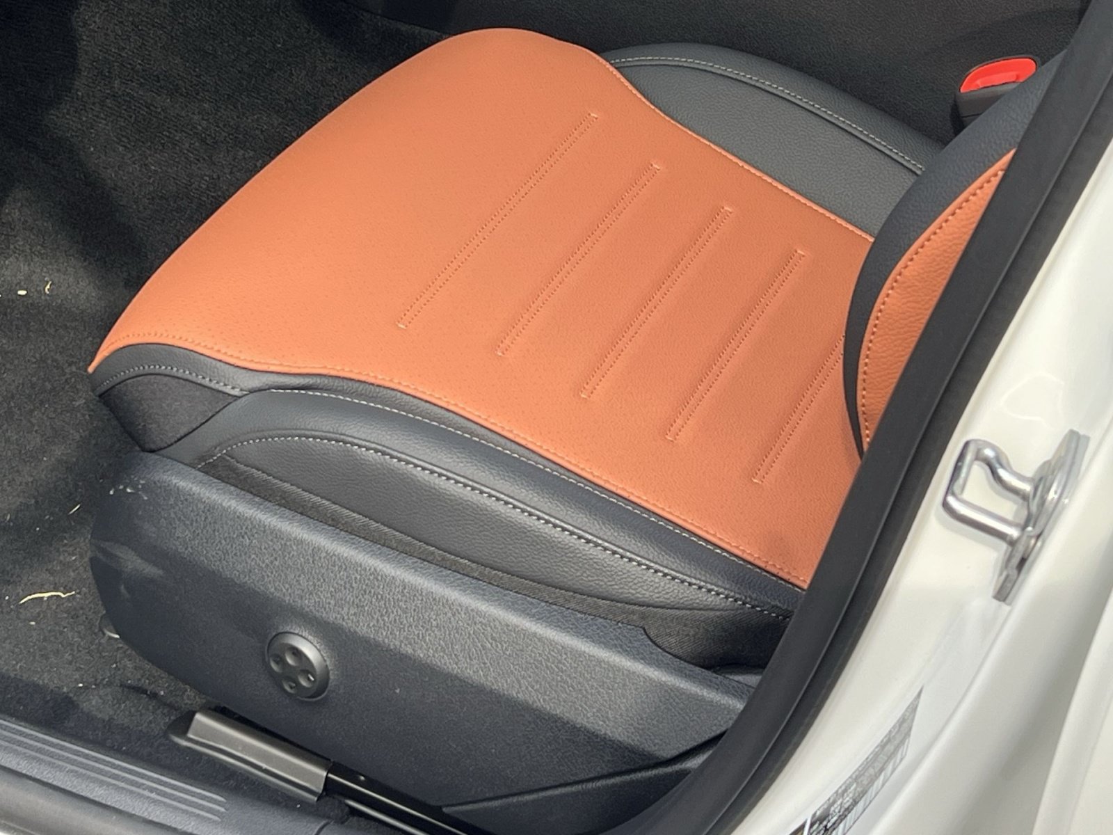 New 2027 Mercedes-Benz C 300 4MATIC Sedan image 19