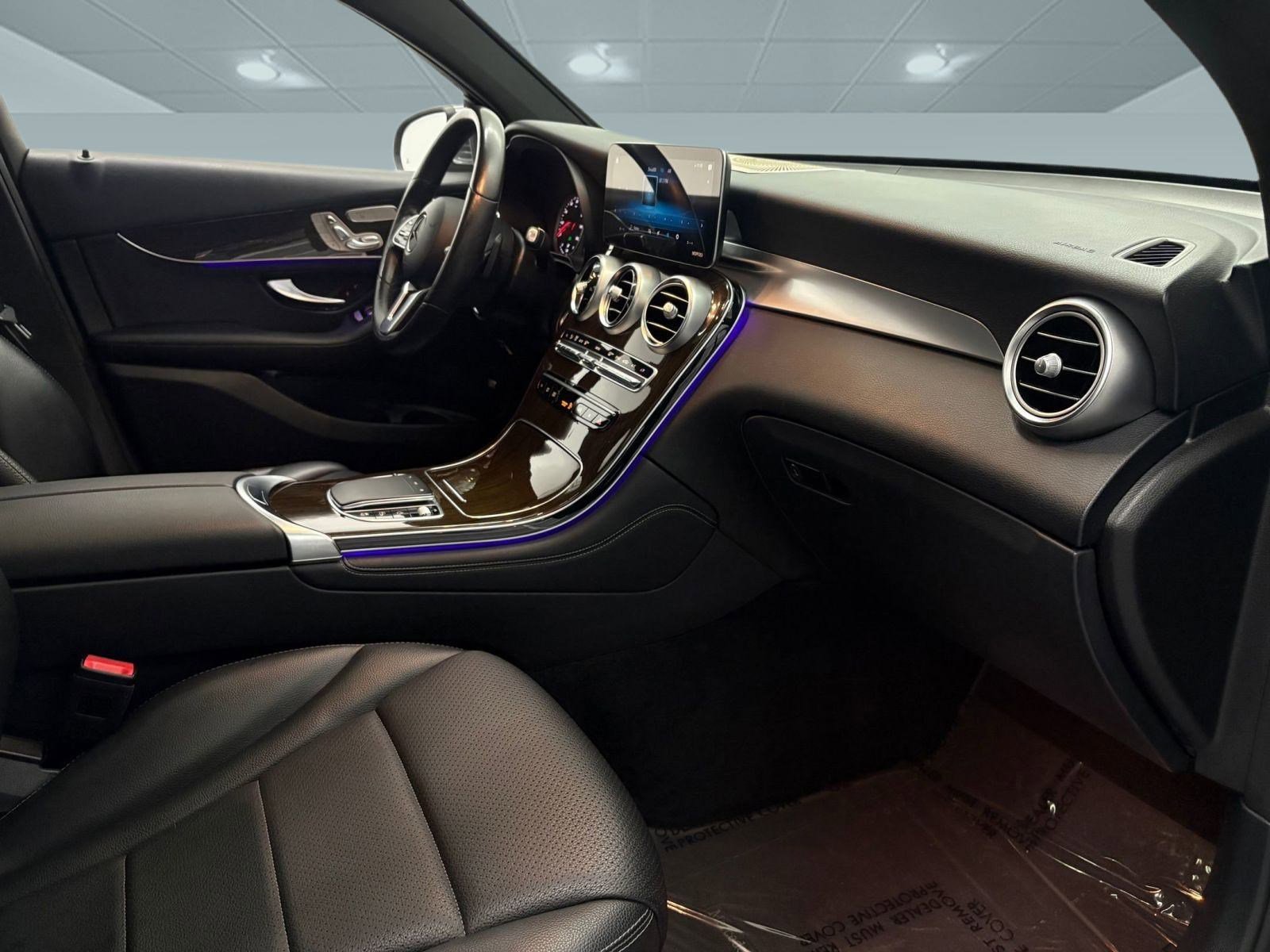 Used 2021 Mercedes-Benz GLC 300 4MATIC Coupe image 21