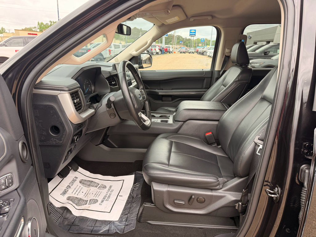 Used 2024 Ford Expedition XLT RWD image 20