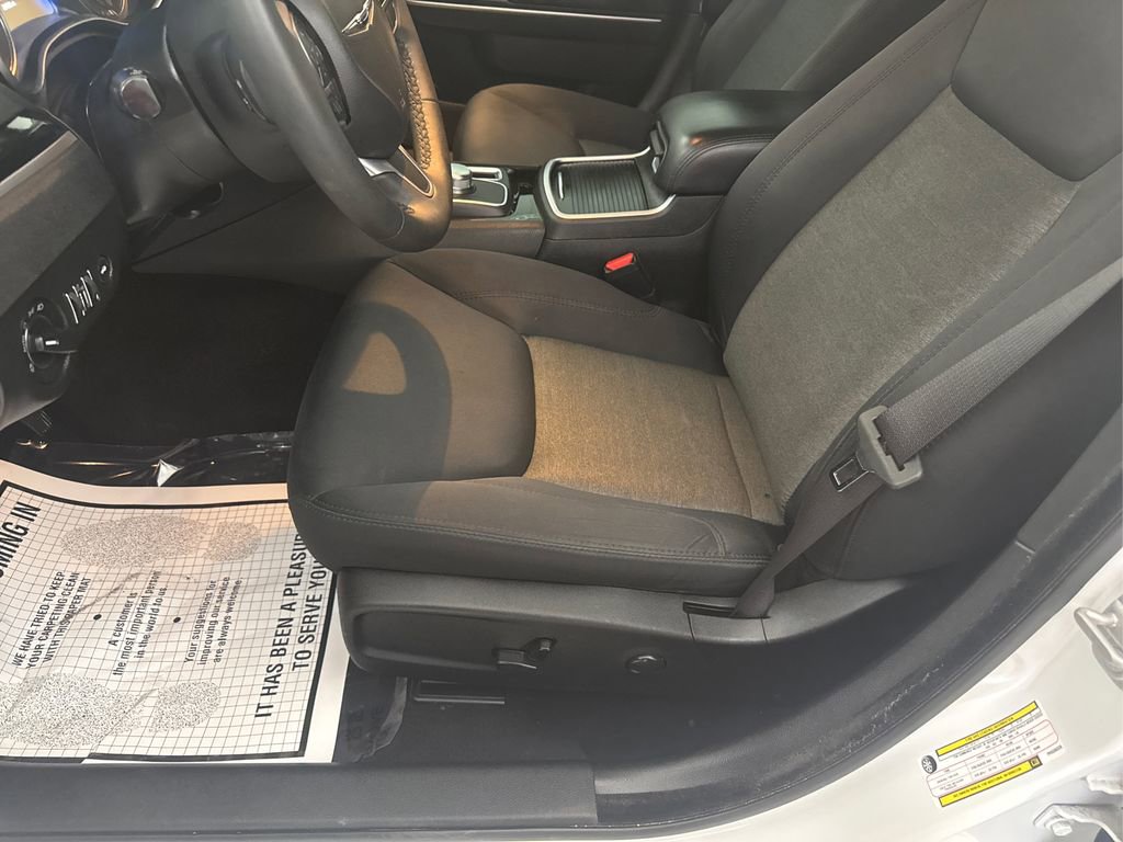 Used 2023 Chrysler 300 Touring w/ Sport Appearance Package RWD image 28