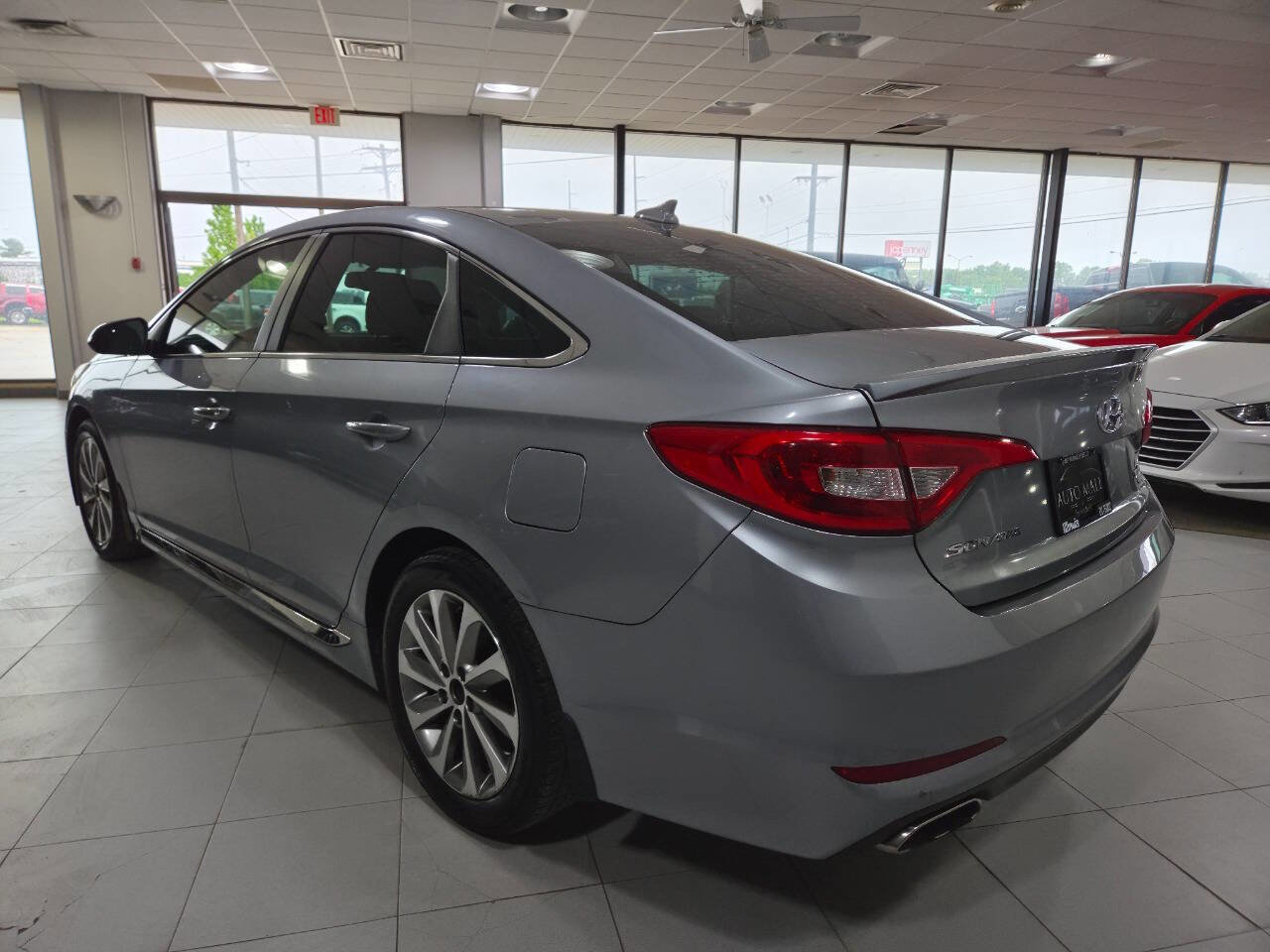 Used 2017 Hyundai Sonata Sport FWD image 5