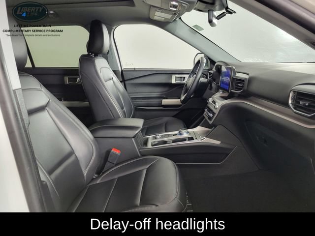 Used 2023 Ford Explorer XLT w/ Equipment Group 202A AWD/4WD image 18