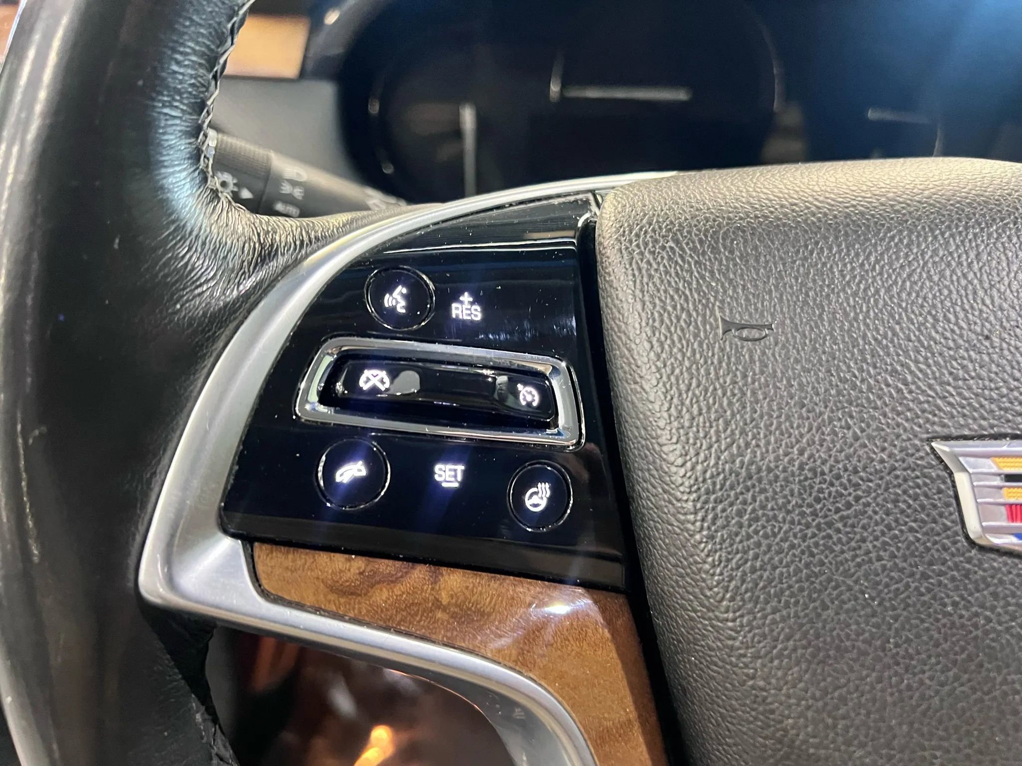 Used 2019 Cadillac XTS Luxury image 16