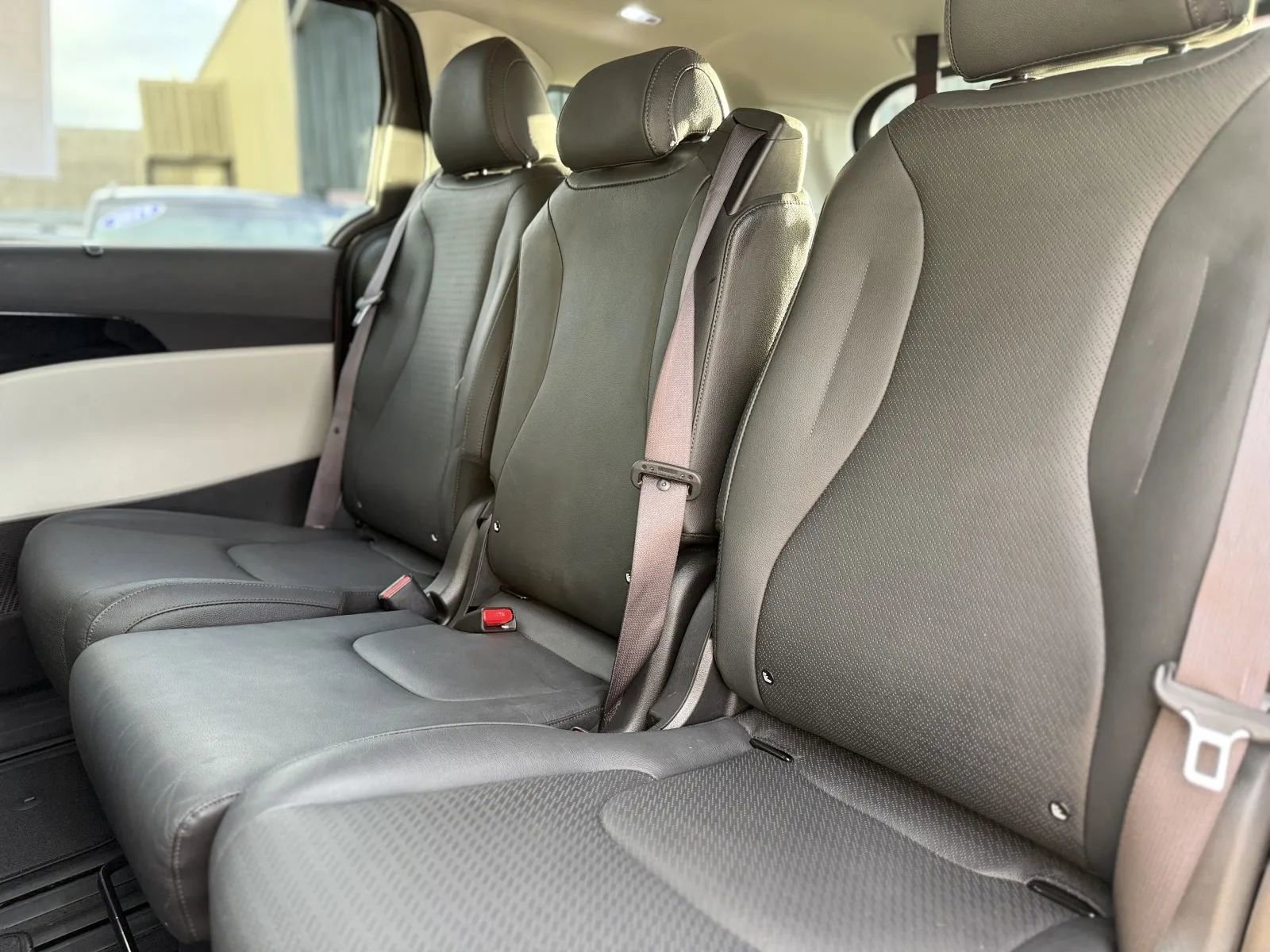 Used 2023 Kia Carnival SX Prestige w/ Paint Protection Package image 16