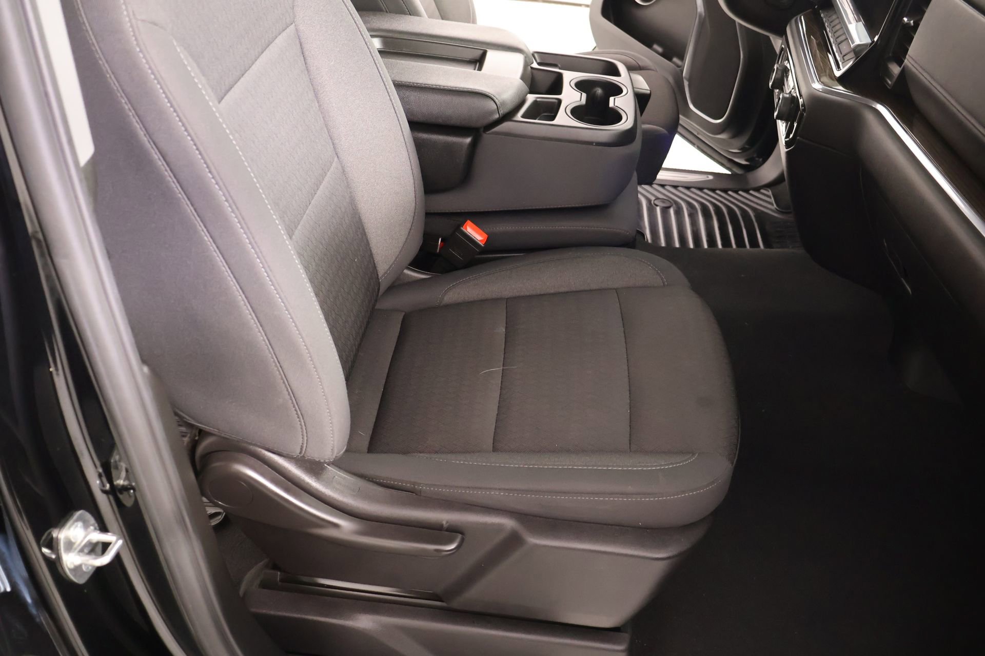 Used 2024 Chevrolet Silverado 1500 LT image 13