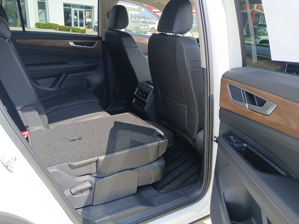 New 2026 Volkswagen Atlas SE FWD image 22