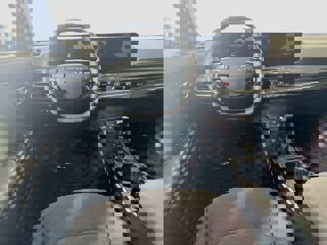 Used 2025 Kia K4 FWD image 20