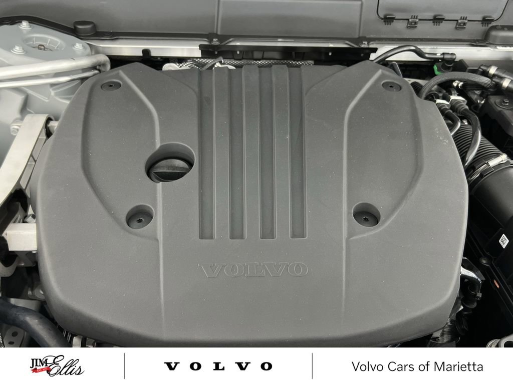New 2025 Volvo XC60 B5 Core w/ Climate Package image 17