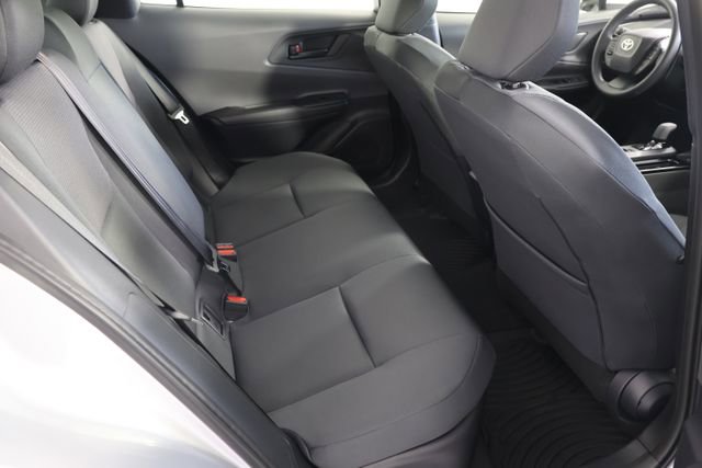 Used 2026 Toyota Prius LE AWD/4WD image 21