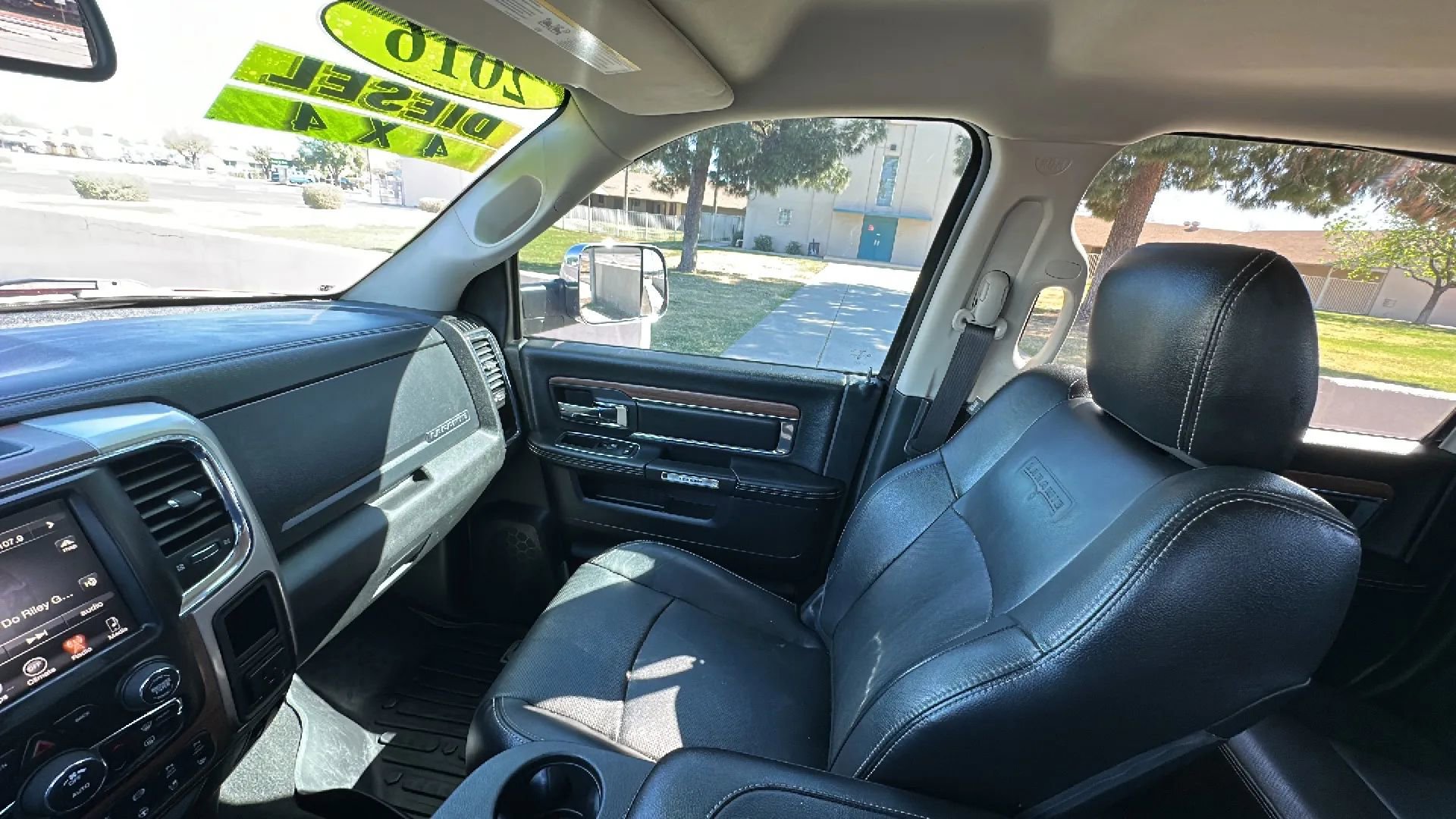 Used 2016 RAM 2500 Laramie w/ Convenience Group AWD/4WD image 17
