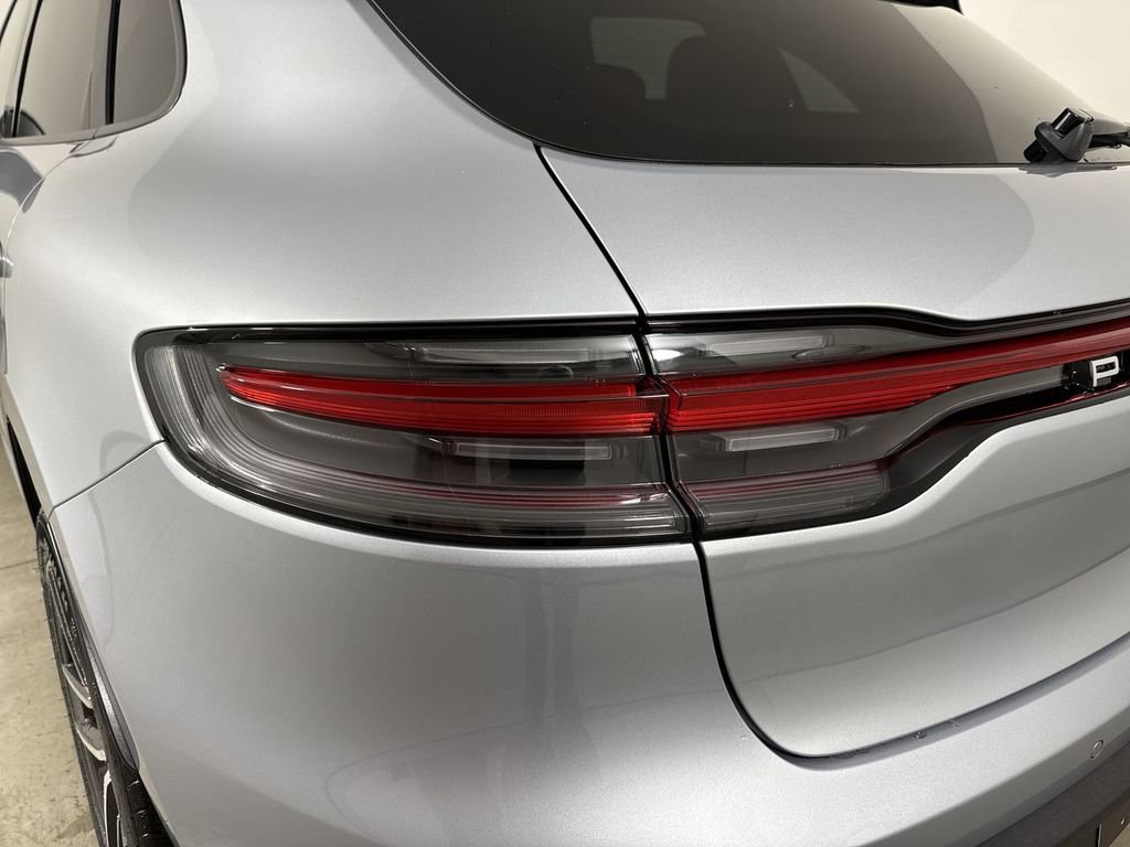 New 2026 Porsche Macan AWD/4WD image 18