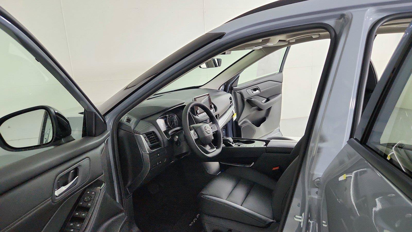 New 2026 Nissan Rogue Dark Armor FWD image 17