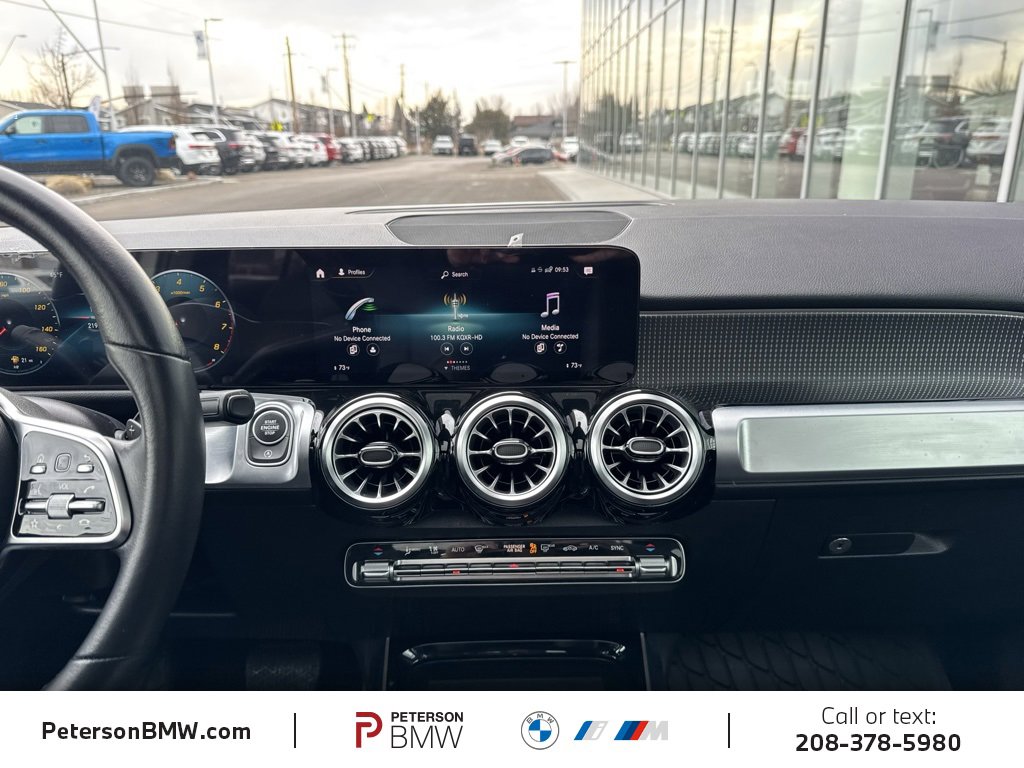 Used 2022 Mercedes-Benz GLB 250 4MATIC image 11