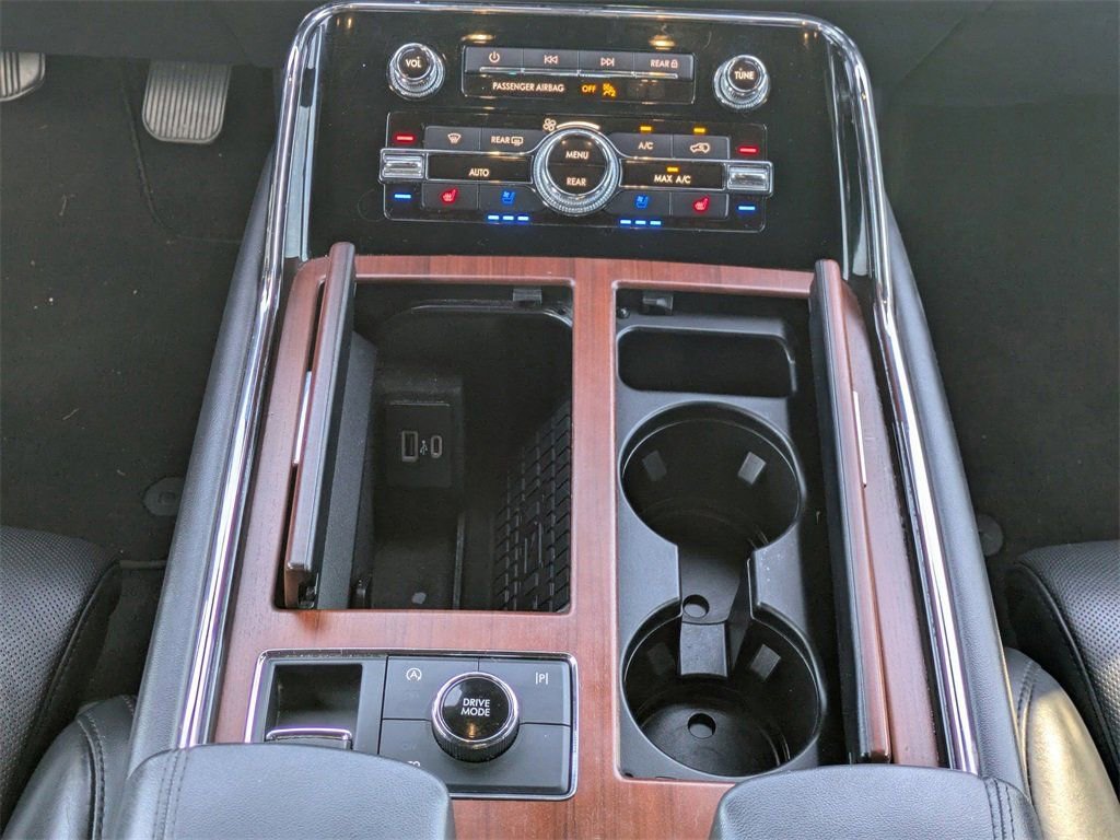 Used 2022 Lincoln Navigator Reserve image 21