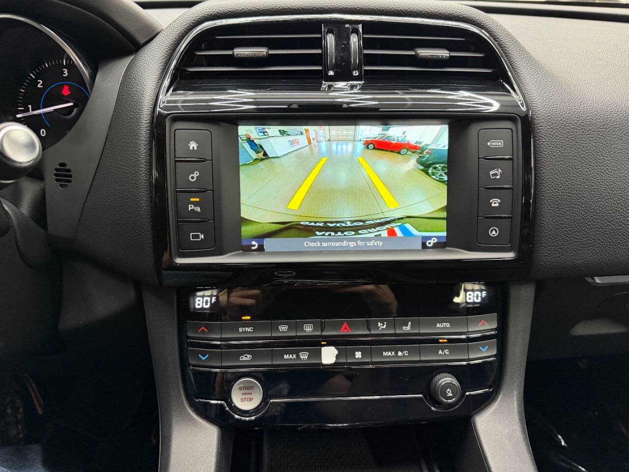Used 2017 Jaguar F-PACE Premium AWD/4WD image 28