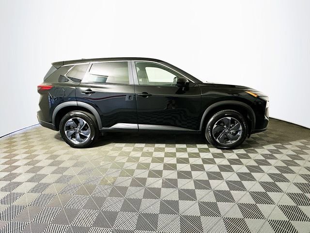 Used 2025 Nissan Rogue SV image 9