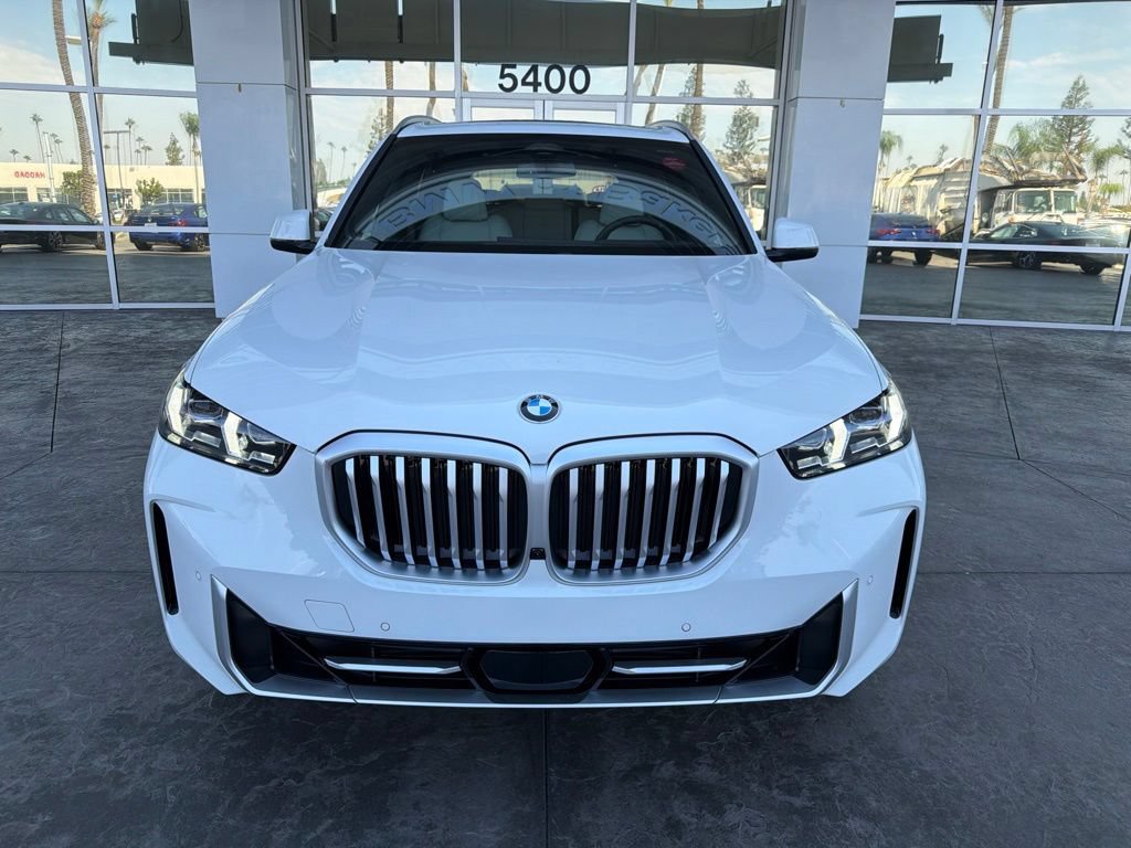 New 2026 BMW X5 sDrive40i w/ Premium Package RWD image 2