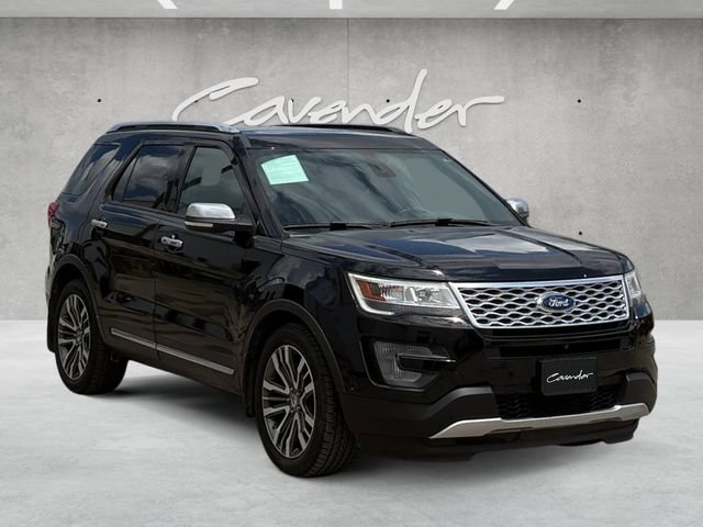 Used 2017 Ford Explorer Platinum AWD/4WD image 2