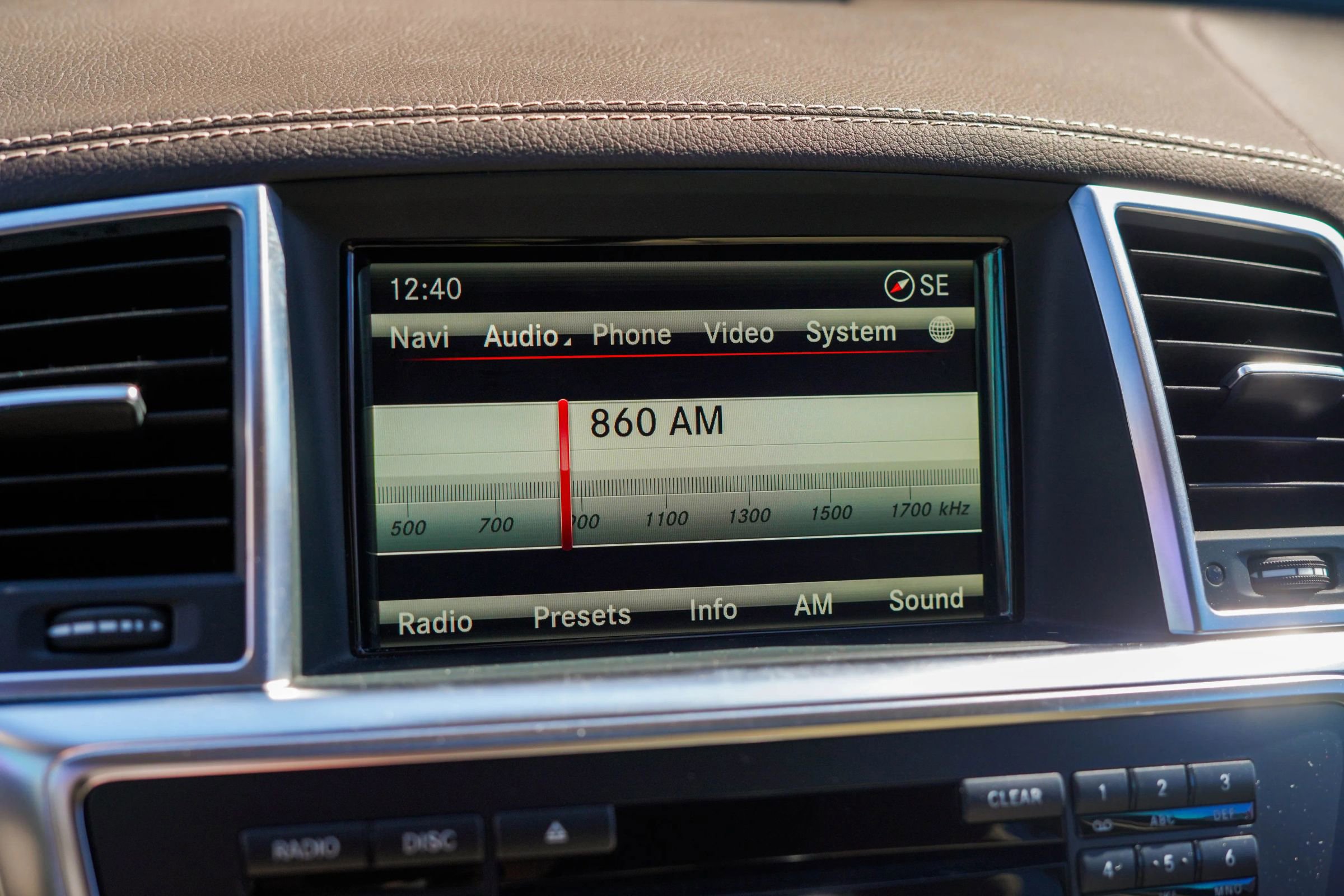 Used 2015 Mercedes-Benz GL 320 BlueTEC 4MATIC image 20