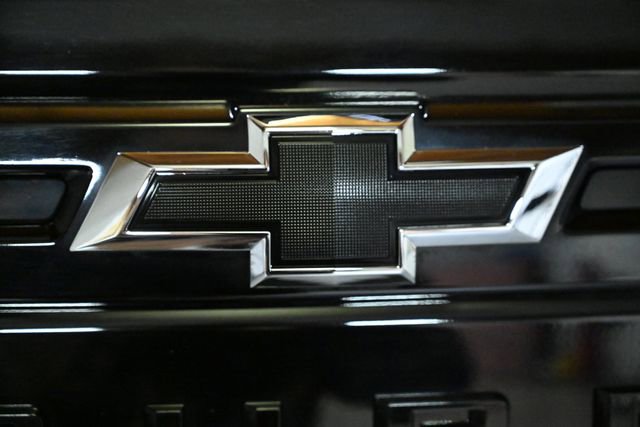 Used 2023 Chevrolet Suburban RST w/ Luxury Package image 11