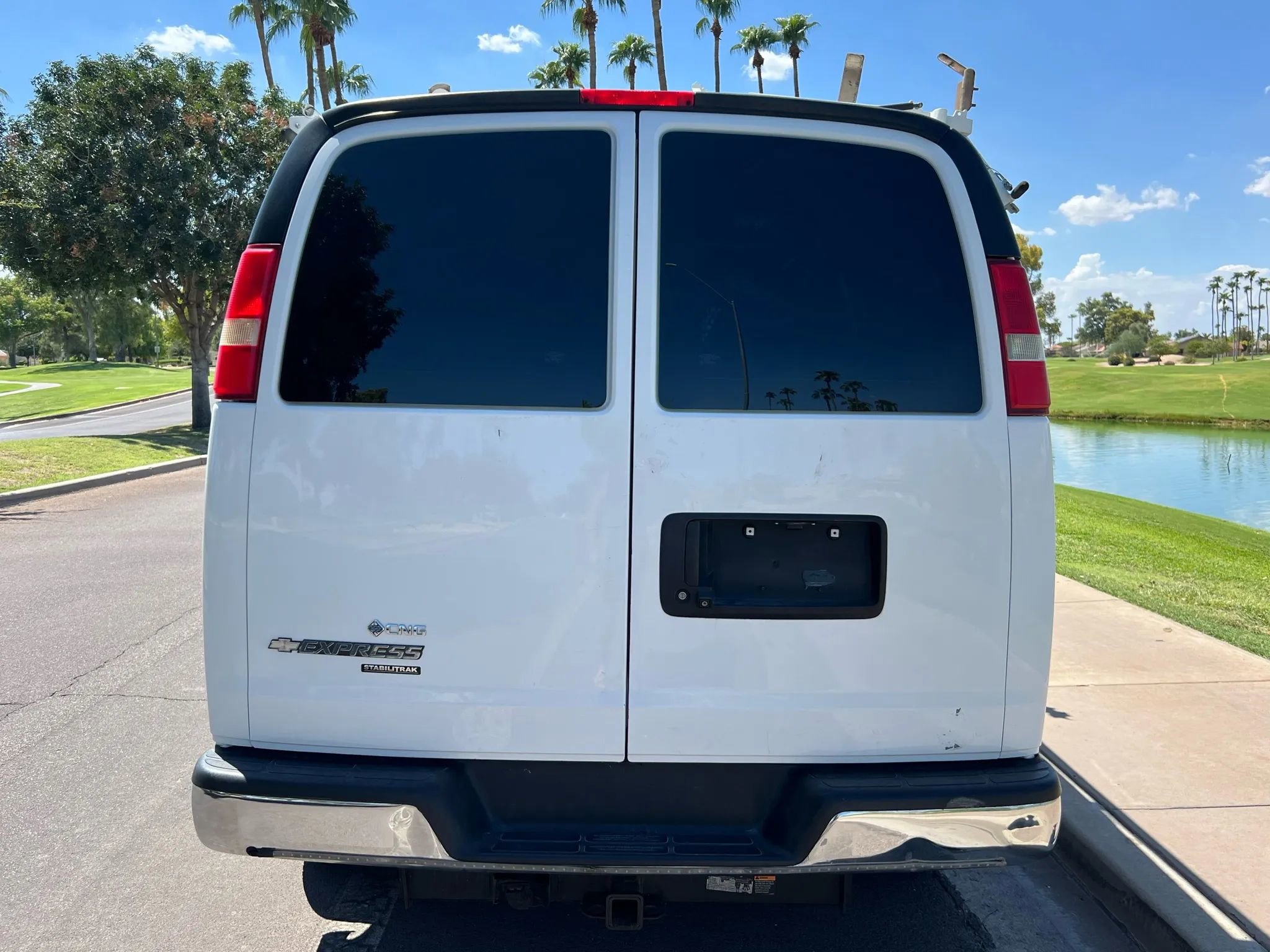 Used 2014 Chevrolet Express 2500 w/ Cold Climate Package image 4