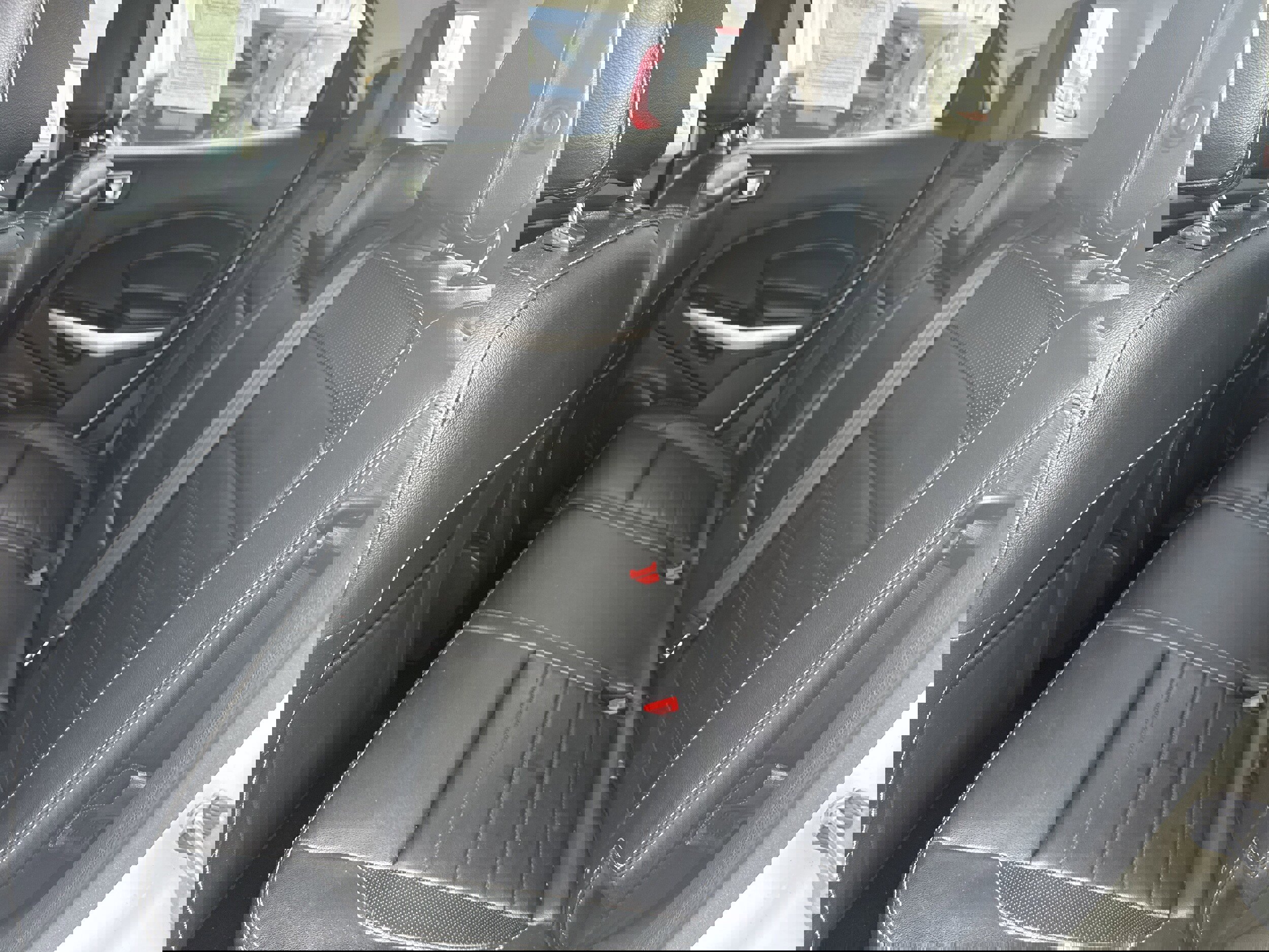 Used 2019 Ford EcoSport Titanium image 7