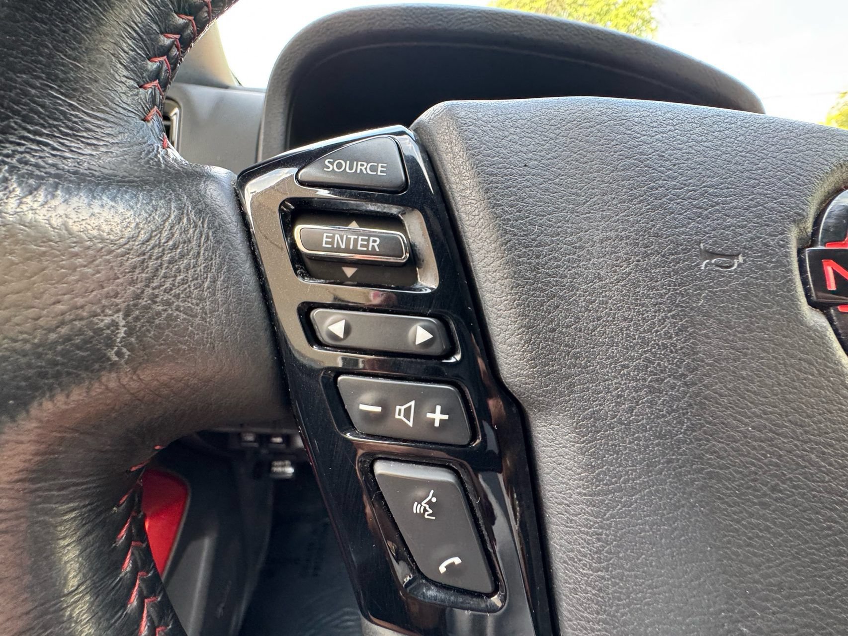 Used 2024 Nissan Frontier PRO-4X w/ Pro Convenience Package AWD/4WD image 17
