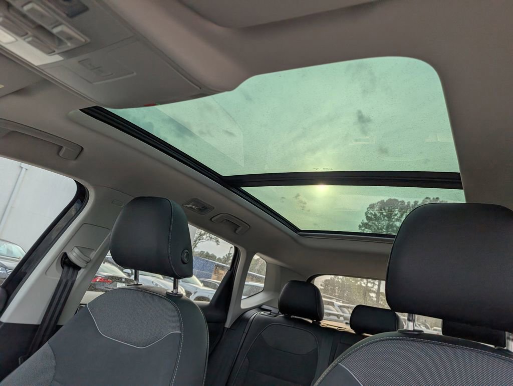 New 2026 Volkswagen Taos SE image 22