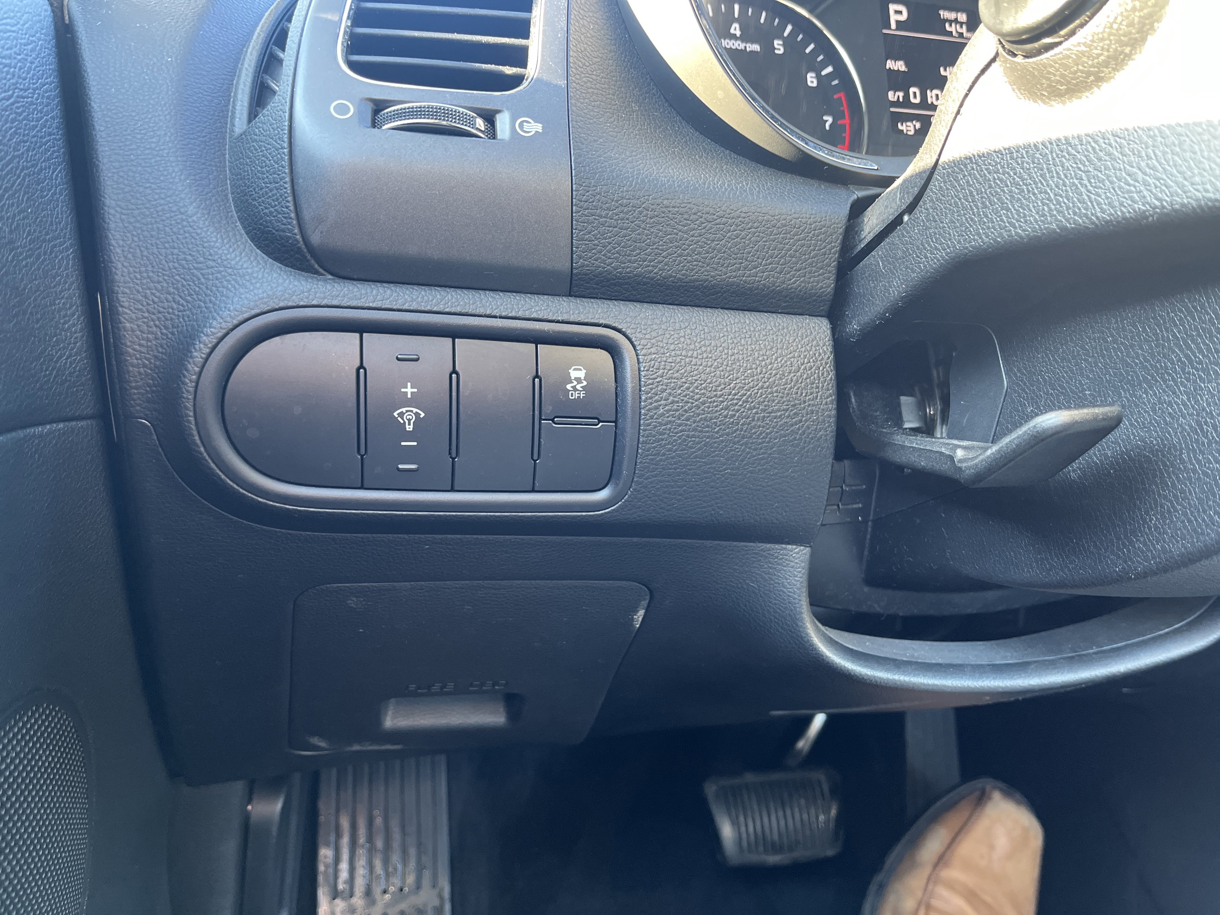 Used 2017 Kia Forte LX image 18