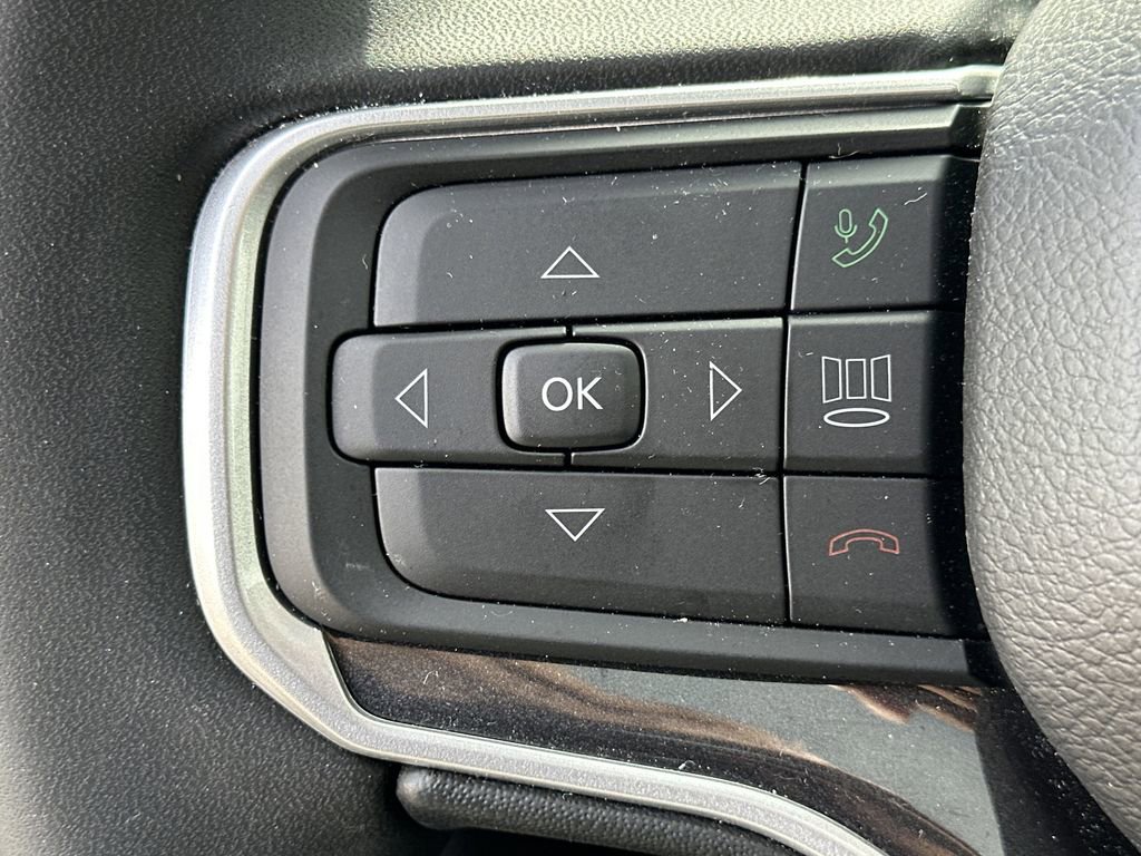 Used 2024 Jeep Wagoneer 2WD w/ Premium Group I image 27