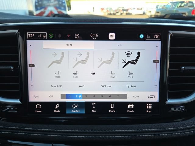 Used 2023 Chrysler Pacifica Limited FWD image 15