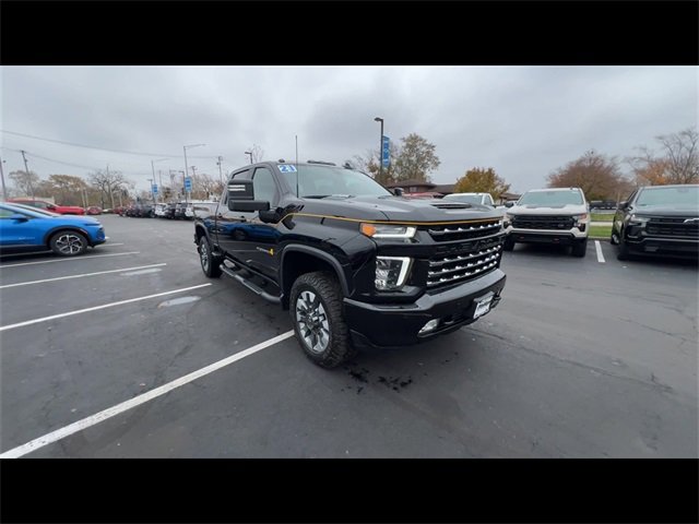 Used 2021 Chevrolet Silverado 2500 LTZ w/ Carhartt Edition image 2