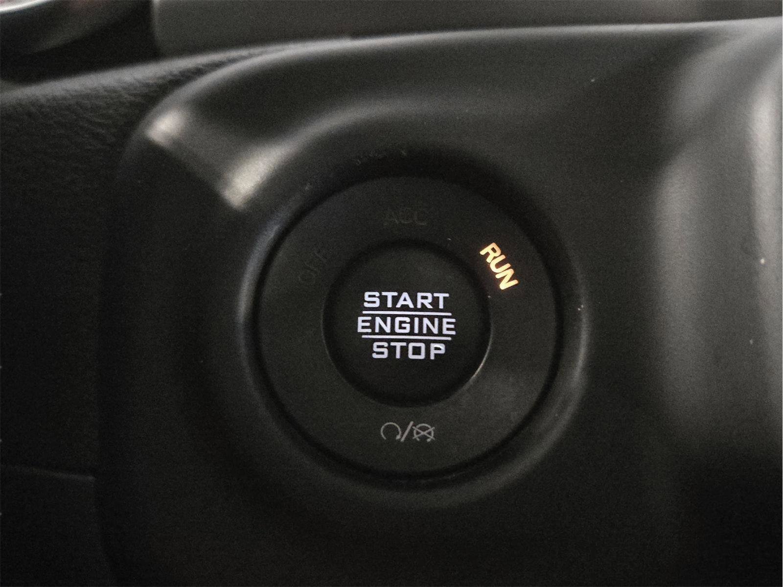 Used 2021 Jeep Gladiator Willys AWD/4WD image 25