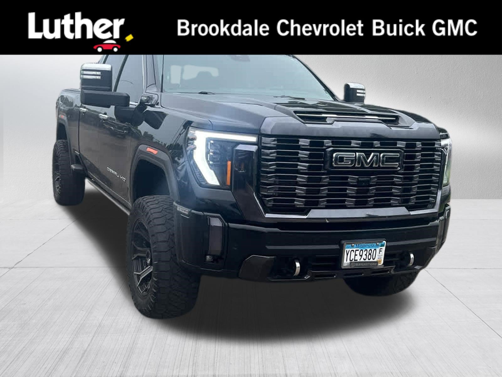 Used 2024 GMC Sierra 3500 Denali Ultimate AWD/4WD video 1